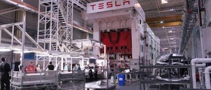  Elon Musk: Tesla Şangay Fabrikası’nın temelleri atılıyor