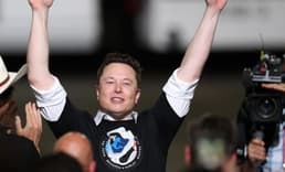 Elon Musk, Twitter’i satın alma anlaşmasının askıya alındığını bildirdi