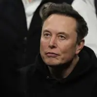 Elon Musk yeniden trilyoner oldu