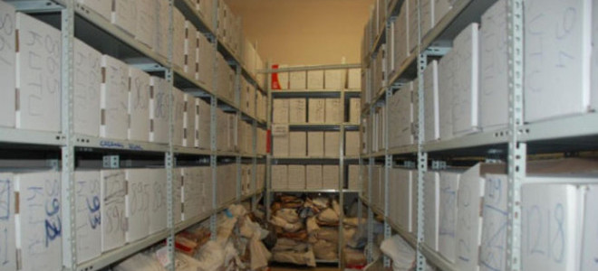 Emanet hesaplarda yeni vurgun: Zimmetine 6,5 milyon TL geçiren adliye kâtibi tutuklandı