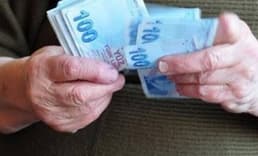 Emeklilerin maaş farkı ödenmeye başlandı