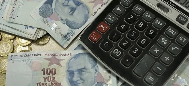 Emekliye ek zam yasalaştı: Emekli maaş farkları ne zaman yatacak?