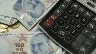Emekliye ek zam yasalaştı: Emekli maaş farkları ne zaman yatacak?