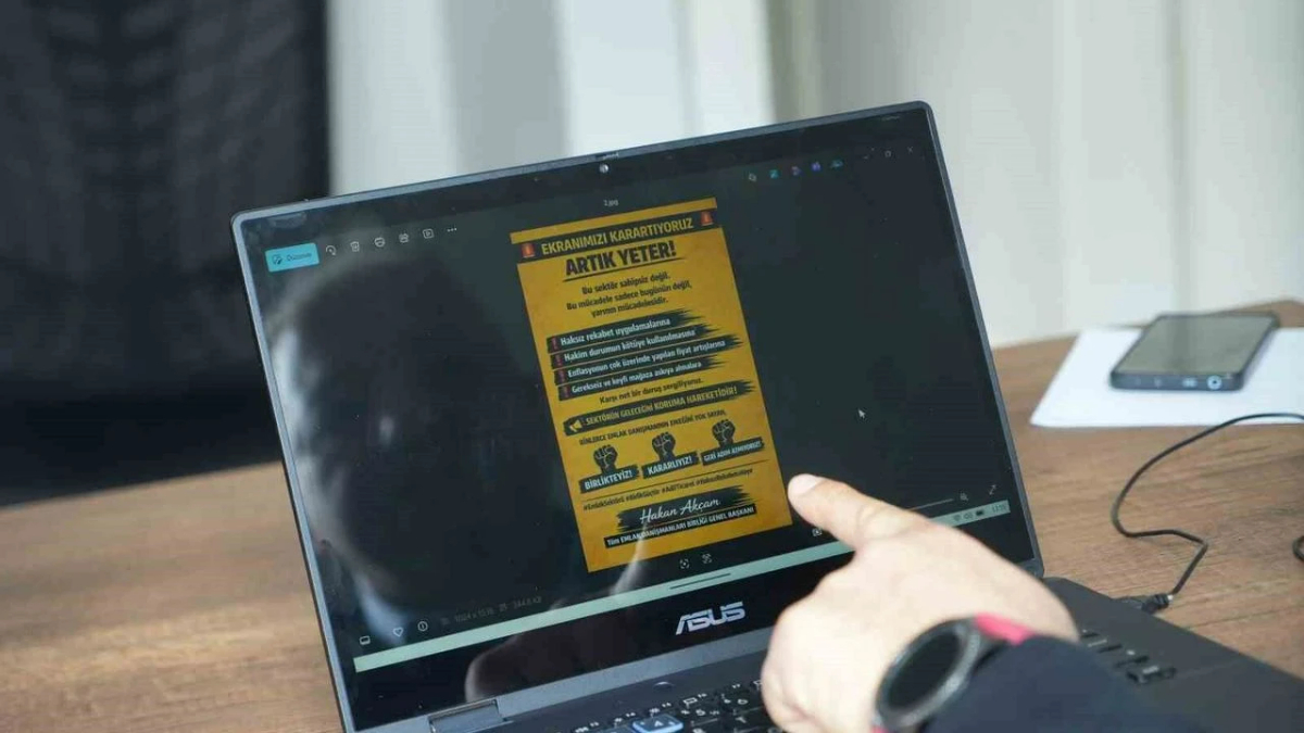 Emlak danışmanlarından 81 ilde eş zamanlı ekran karartma eylemi