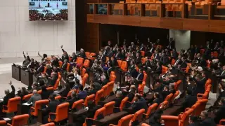Emniyet, vergi ve basın mevzuatındaki değişiklikler Meclis'ten geçti