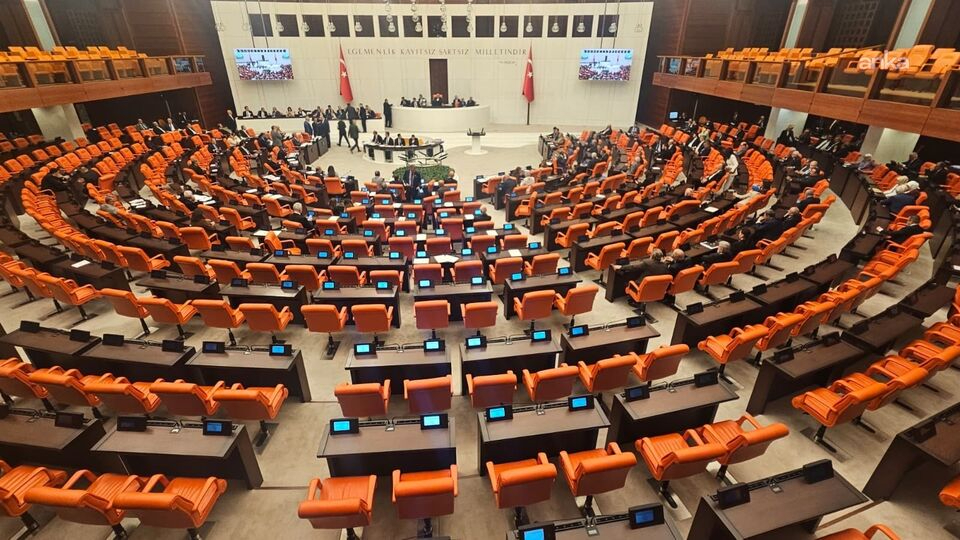 En düşük emekli aylığı düzenlemesi TBMM Genel Kurulu'nda