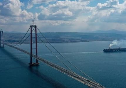 En uzun orta açıklıklı asma köprü, bölgede gayrimenkul fiyatlarını hareketlendirdi