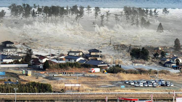 Endonezya’da 7,7’lik deprem: Tsunami uyarısı yapıldı
