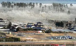 Endonezya’da 7,7’lik deprem: Tsunami uyarısı yapıldı