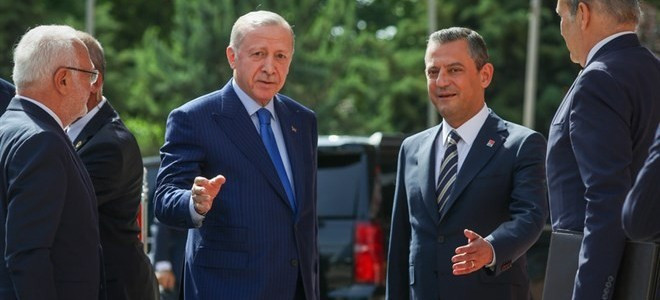 Erdoğan'dan Özgür Özel'e 500 bin TL'lik tazminat davası