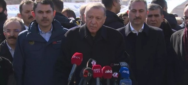 Erdoğan: Çadırda kalmak istemeyenlere bir yıl boyunca kira yardımı yapacağız