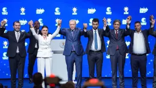 Eren Ali Bingöl "Tuzla'daki mülkiyet krizi için" AK Parti'ye geçti