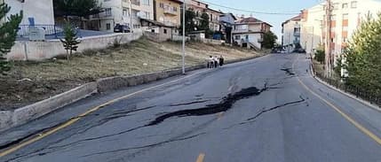 Erzurum’da heyelan oldu: 70 daire tahliye edildi