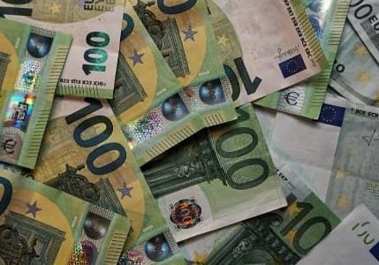 Euro 10 TL seviyesinin üzerini gördü