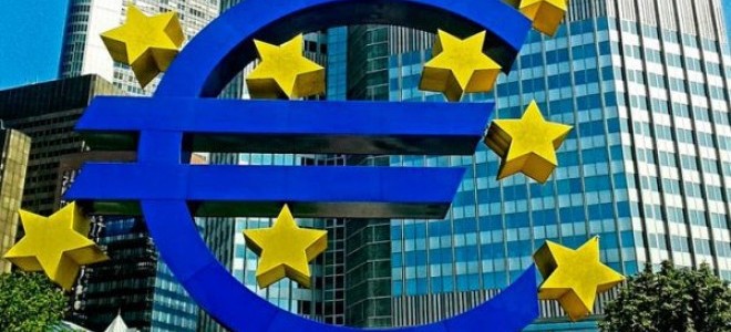 Euro Bölgesi Enflasyonu AMB’nin Hedefinden Uzaklaşıyor