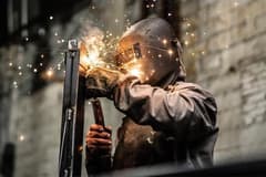 Euro Bölgesi'nde bileşik PMI şubatta ivme kazandı