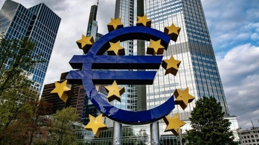 Euro Bölgesi'nde ekonomiye güven 4 ay sonra pozitife döndü