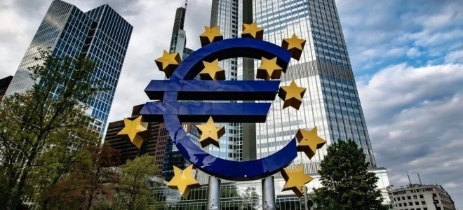 Euro Bölgesi'nde ekonomiye güven nisanda azaldı