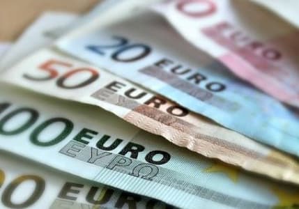 Euro Bölgesi'nde şirket kredilerinde artış görüldü