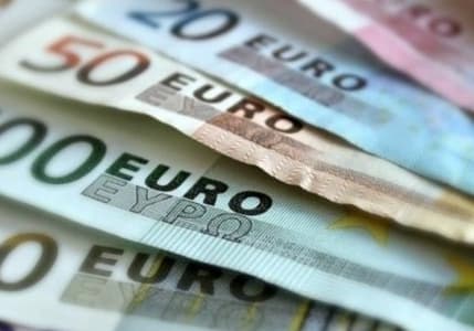 Euro Bölgesi'nde şirketlerin kredi talebi 2 yıl sonra ilk kez arttı