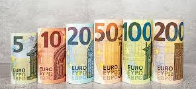 Euro, dolar karşısında 21 ayın en düşüğünde
