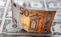 Euro, dolar karşısında 4 ayın zirvesine çıktı