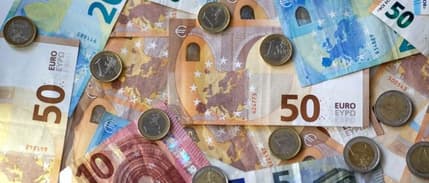 Euro, dolar karşısında son 4 ayın en yüksek seviyesinde