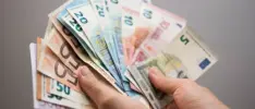 Euro dolar karşısında üç ayın en düşük seviyesine indi