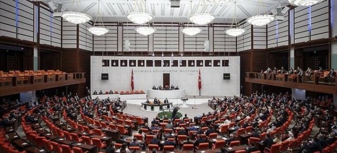 Evlenecek gençlere faizsiz kredi: Aile ve Gençlik Fonu teklifi TBMM’de kabul edildi