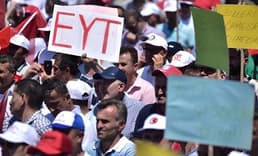 EYT’liler gözünü Meclis’e çevirdi