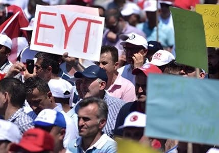 EYT’liler gözünü Meclis’e çevirdi