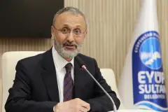 Eyüpsultan Belediye Başkanı Özmen'den transfer iddialarına yanıt