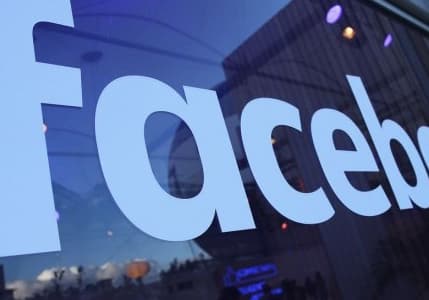 Facebook ikinci çeyrekte gelirini ve karını artırdı 