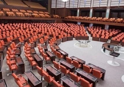 Fahiş fiyat ve stokçulukla mücadele teklifinin ilk 3 maddesi kabul edildi