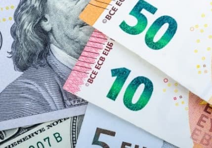 Faiz arttırımı beklentileriyle döviz kurları düşüşte