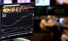 Dolar kuru zirvede, faizler %50’ye yaklaştı