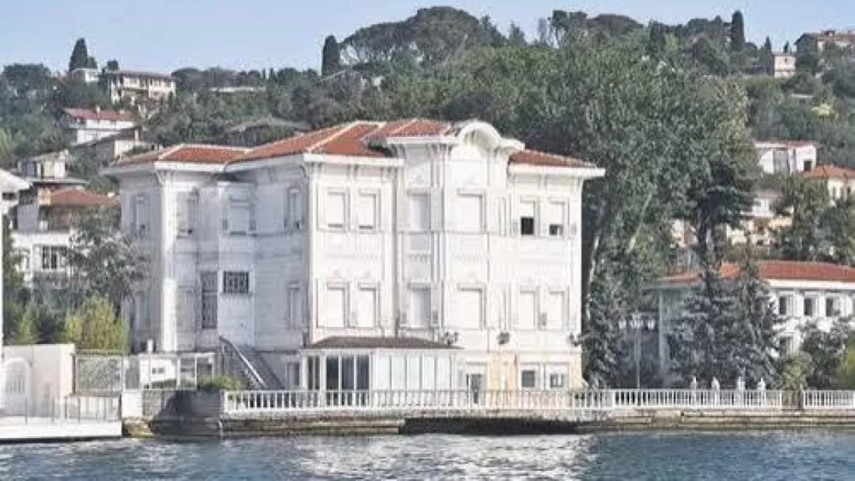 Faruk Yalçın'ın yalısı 15 milyon dolar indirimle satışa çıkarıldı
