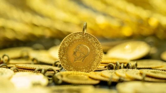 Fed haftasına düşüşle başladı: Altın son bir ayın en düşük seviyesine indi