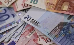 FED'in Faiz Artışı Sonrası Euro Rekora Yakın