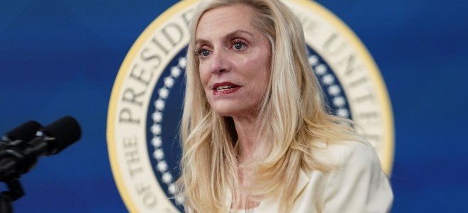 Fed: Para politikasının bir süre daha kısıtlayıcı olması gerekiyor