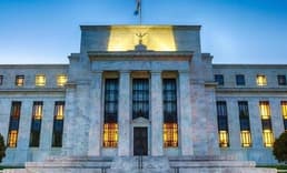Fed, toplantı tutanaklarında hızlı faiz indirim riskine dikkat çekti