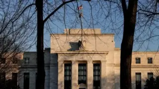 Fed tutanakları: Enflasyon düşmezse faiz artışları gerekebilir