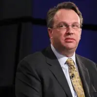 Fed yetkilisinden faiz artışı sinyali
