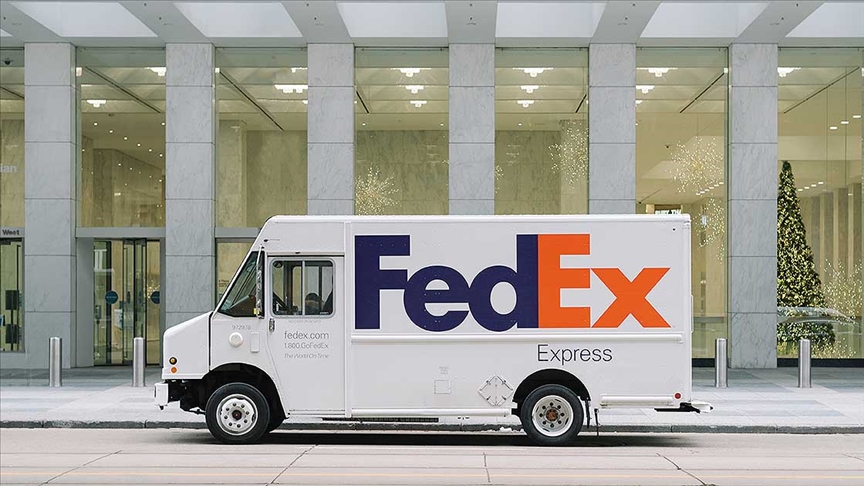 FedEx gümrük vergilerinin iadesi için ABD'ye dava açtı