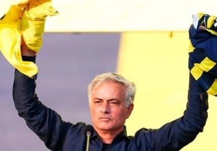 Fenerbahçe Mourinho'nun maaşını KAP'a bildirdi