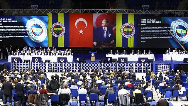 Fenerbahçe'nin borç yükü 27,8 milyar lira oldu