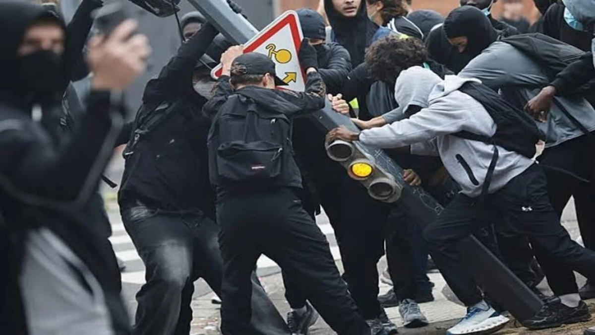 Fransa'daki öğrenci eylemleri Belçika'ya sıçradı