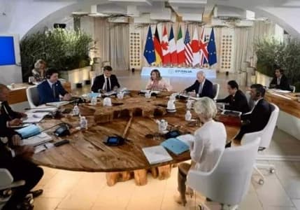 G7 liderleri İtalya'da bir araya geldi