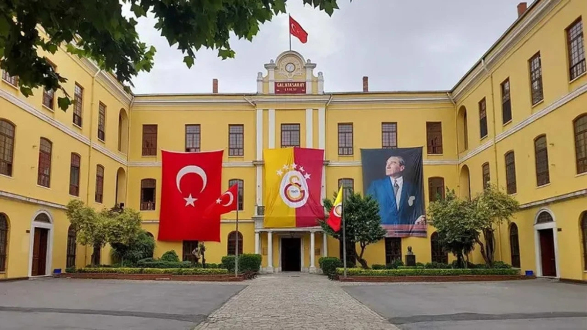 Galatasaray Lisesi'ne geçişte sınav şartı getirildi