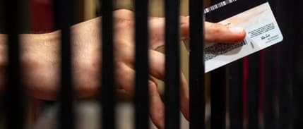 Garanti BBVA/Baştuğ: Kredi kartlarına sınırlama getirilmeli